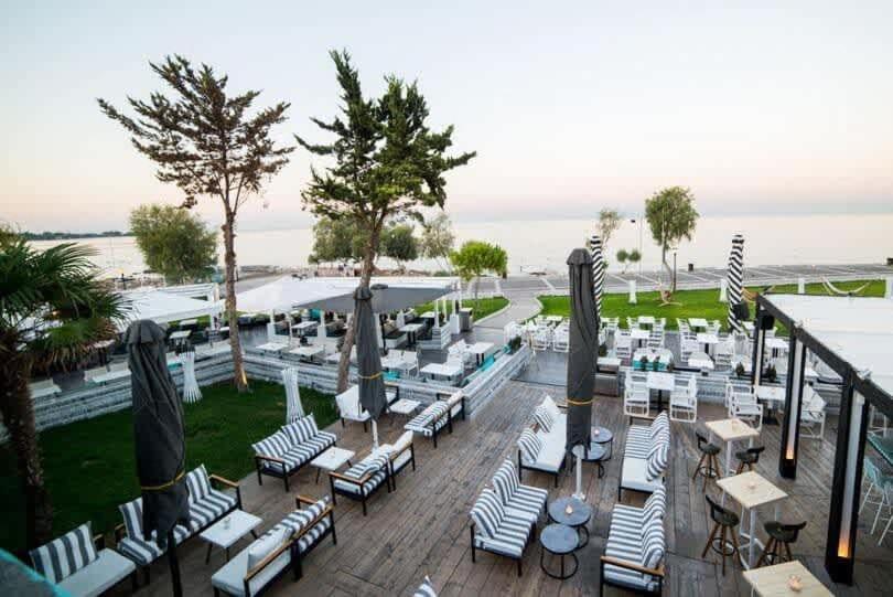 Family Apt With Garden Next To The Sea Афины Экстерьер фото