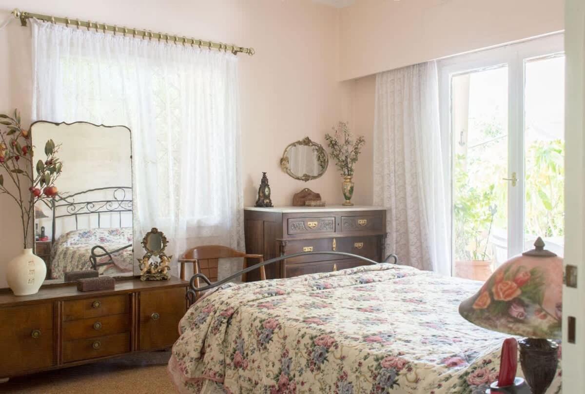 Family Apt With Garden Next To The Sea Афины Экстерьер фото