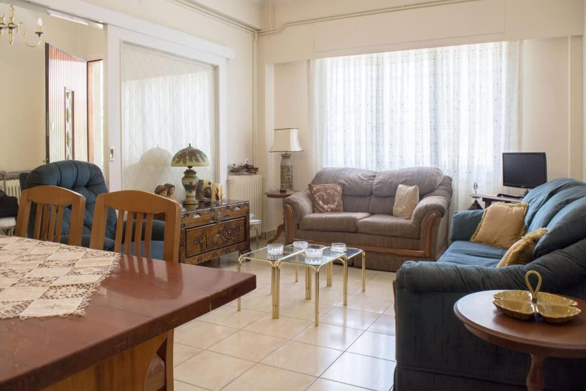 Family Apt With Garden Next To The Sea Афины Экстерьер фото